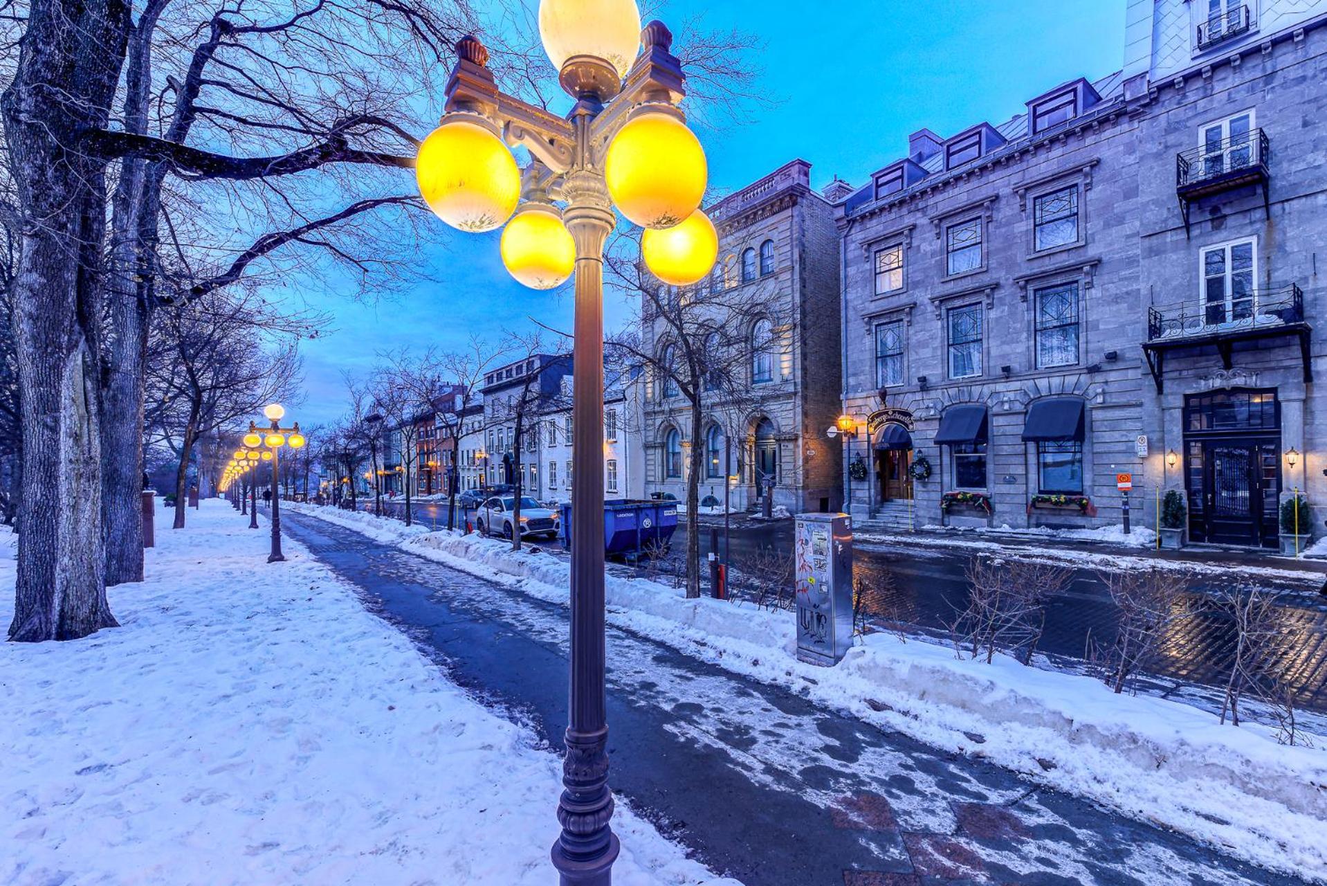 North House - Historic Two Bedroom Facing Parliament Apartment